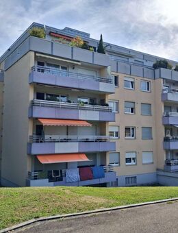 Wohnen direkt an der Grenze – Großzügige 4-Zimmer-Wohnung mit Balkon und Garage - Lottstetten