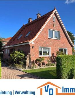 Ideal für Singles: Renovierte 2ZKB-Dachgeschosswohnung inkl. EBK in ruhiger Lage von Ostgroßefehn - Großefehn