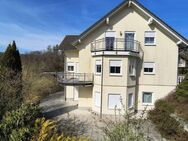 Villa del Sol umgeben von Bergen und Wäldern. - Emmerzhausen