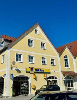 Gemütliche Maisonette-Wohnung mit Balkon - Bestlage direkt am Marktplatz! - Stamsried