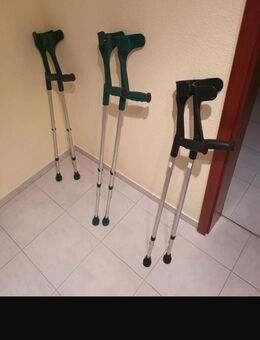 Krücken 2x kann bis Haus tür Schnell Lieferung möglich nur Berlin - Berlin