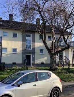 Überruhr Holthausen: kompl. renov. 2 Zimmer EG Wohnung mit Terrasse - Essen