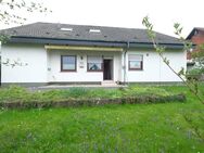 Schönes 1 bis 2 Familienhaus in ruhiger Wohnlage in Hardt - Hardt (Baden-Württemberg)