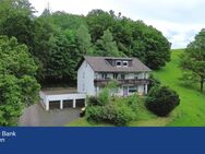 Mehrfamilienhaus in grüner Alleinlage - Einzigartige Aussichten - Wenden