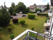 Backnang: 4 ZW.,2. OG. 2 Balkone, ruhige, zentrale Lage, PKW. Stellplatz Garten - Backnang