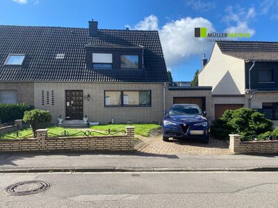 Gepflegtes Einfamilienhaus mit Garage in guter Lage von Langerwehe