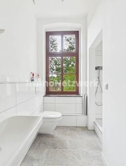 **66 m² große, sanierte Jugendstilwohnung mit Aufzug Balkon Stellplatz in historischer Villa** - Kreuzau