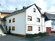 Nettes Zweifamilienhaus in zentraler Wohnlage in Winden mit kleinem Garten und Nebengebäude - Winden (Landkreis Rhein-Lahn-Kreis)