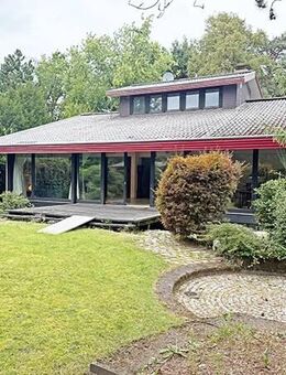 Großzügige Architektenvilla mit Schwimmbad und Sauna in Siegburg-Stallberg - Siegburg