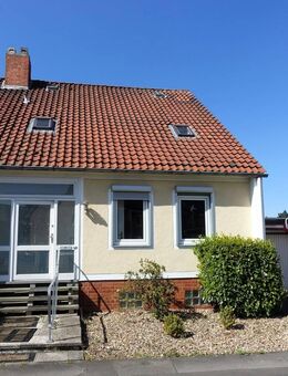 Reihenendhaus mit zwei Garagen in Peine - Peine