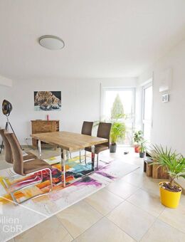 Ca. 15 km nach Ingolstadt: Neuwertige 2-Zimmer-OG-Wohnung mit Top-Ausstattung in Naturlage von Attenzell - Kipfenberg