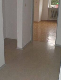 Gemütliche 2-Zimmer-Wohnung im 3. OG mit Balkon in zentraler Lage - Freyung