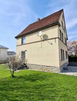 == EFH oder Generationenlösung? Schöner Altbau im begehrten Helpup! == - Oerlinghausen