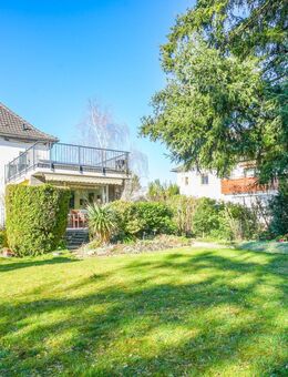 Attraktive Maisonette-Wohnung: Dachterrasse, Gartenanteil & niedrige Nebenkosten - Neuss