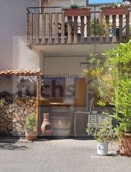 Mehrgenerationenhaus oder Kapitalanlage 3 Wohneinheiten - 216 qm Wfl. - großer Hof mit 4 Garagen - Mülheim-Kärlich