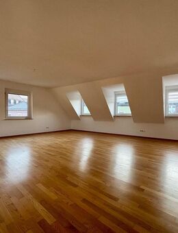 Helle, großzügige 4-Zimmer-Wohnung im Zentrum von Kulmbach - Kulmbach