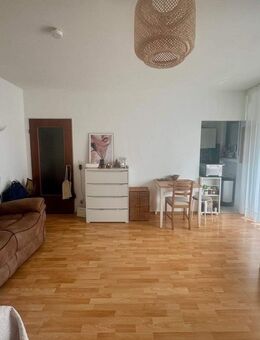 NIEDERRAD, schöne 1-ZW mit Balkon in gepflegtem Haus noch zum 1. Dezember frei! - Frankfurt (Main)