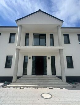 Provisionsfreie Exklusive 10-Zimmer-Villa mit luxuriöser Ausstattung auf großzügigem Grundstück - Potsdam