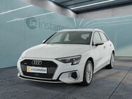 Audi A3, Sportback 40 TDI q Naiv Parkassi, Jahr 2022 - München