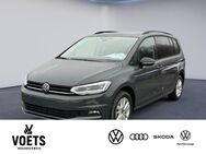 VW Touran, 2.0 TDI Highline, Jahr 2022 - Braunschweig