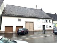 Wohnhaus, ehem. Bauernhaus mit grossem Grundstück u. Nebengebäuden! - Allensbach