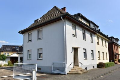 Hennef-Zentrum: Mehrfamilienhaus mit vielen Nutzungsmöglichkeiten