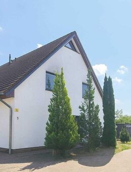 Gemütliche Doppelhaushälfte mit schönem Garten - Achim