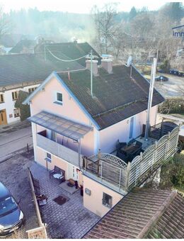 Charmantes Einfamilienhaus mit Dachterrasse, Doppelcarport und umfassender Renovierung - Landsberg (Lech)