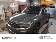 VW Tiguan, 1.5 TSI MOVE, Jahr 2023 - Bad Nauheim