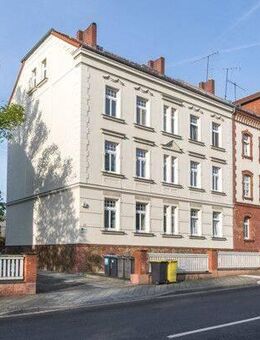 Zwei Zimmer und eine offene Küche mit Balkon zu vermieten - Leipzig