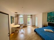 Bezugsfreies & provisionsfreies Apartment mit Balkon & EBK in Friedrichshain - Berlin