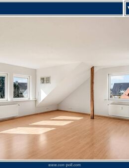 Große Dachgeschosswohnung mit Balkon und kleinem Garten in gepflegtem Zweifamilienhaus - Fockbek