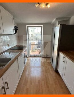 4-Raum-Dachgeschoss-Wohnung mit Balkon (Südseite), Gäste-WC und Mietergarten. - Gera