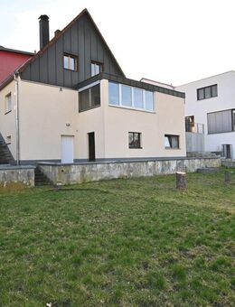 Ein wenig Eigenleistung und fertig! Doppelhaushälfte mit Garage in bevorzugter Lage von Neumarkt - Neumarkt (Oberpfalz)