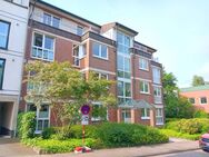 Attraktive 2 Zimmer Dachgeschosswohnung mit zwei Terrassen und einer neuen Einbauküche in Rissen (kein Fahrstuhl) - Hamburg