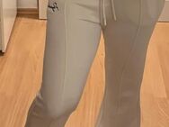 Pegador Valia Flared Track Pants Vanilla - Kornwestheim