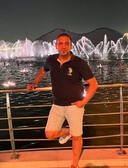 Suche eine Dame für das Eishockey Spiel heute - Düsseldorf