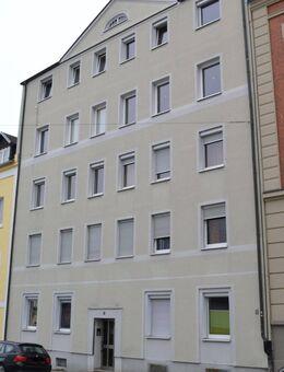 Zentral gelegene 2 Zimmer Wohnung - Hof
