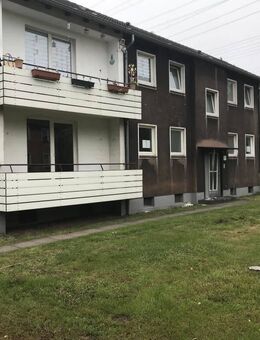 Gemütliche Balkonwohnung mit Laminat und modernem Duschbad - Duisburg