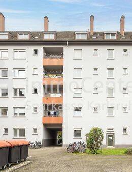 Zentral & charmant: Dachgeschosswohnung mit Potenzial für Kapitalanleger - Karlsruhe