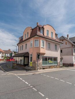 Wohn- und Geschäftshaus 175 Quadratmeter Wohnfläche plus 102 Quadratmeter Gewerbe! - Neustadt (Coburg)