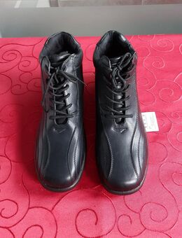 halbhohe Schuhe, Stiefel, neu, Größe: 42, 7 Bilder - Immenhausen