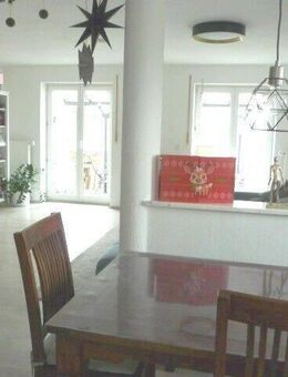 ** Familienfreundliche Doppelhaushälfte mit Garten in ruhiger Lage in Schirmitz ** - Schirmitz