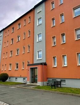 Hochwertig ausgestattete Eigentumswohnung in Sehmatal-Cranzahl mit Balkon, Kaminofen und Stellplatz! - Sehmatal