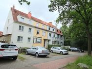 3-Parteien-Mehrfamilienhaus, mit großem Garten und 4 Stellplätzen! - Bremen