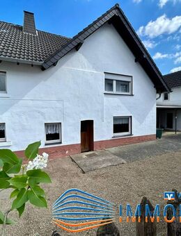 Ihre Wohlfühloase wartet! Doppelhaushälfte mit Garten im idyllischen Dorf Uedelhoven. - Blankenheim (Nordrhein-Westfalen)