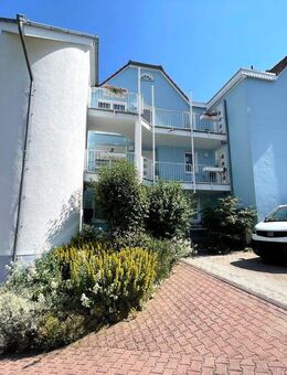 Sanierte 3-Zimmerwohnung in Zentraler Lage von Friedrichsdorf - Friedrichsdorf