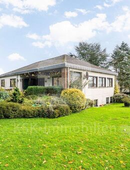 Wohnen im Grünen: Zweifamilienhaus mit großem Grundstück und genehmigter Tierhaltung - Berg (Landkreis Ahrweiler)