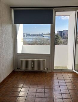 BB: 3-ZW mit Aufzug in unmittelbarer Bahnnähe - Böblingen