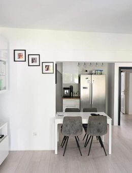 Stilvolle, energetisch modernisierte Doppelhaushälfte mit großzügigem Garten - Hamburg